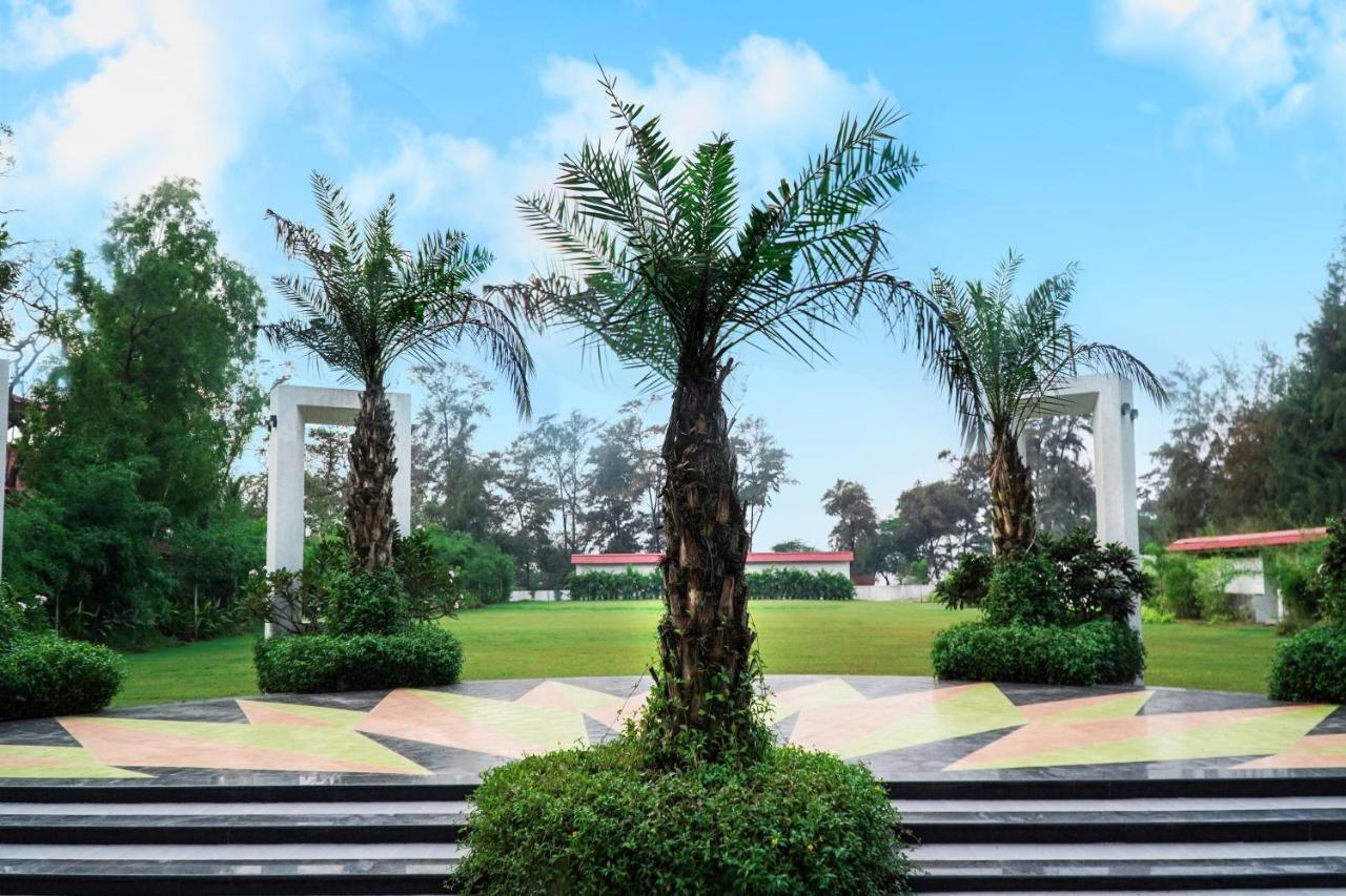 Shanti Resorts Valsad Dış mekan fotoğraf